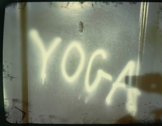 Yogafællesskab for socialt udsatte               – vejen til mental og fysisk trivsel